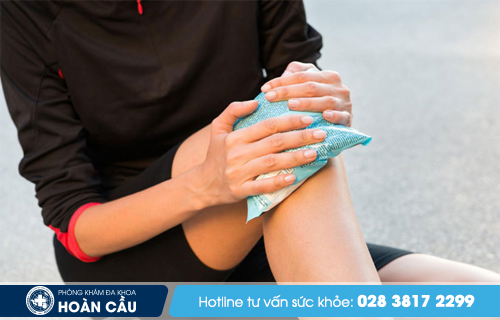 Có thể chườm nóng để làm giảm tình trạng đau nhức tay chân